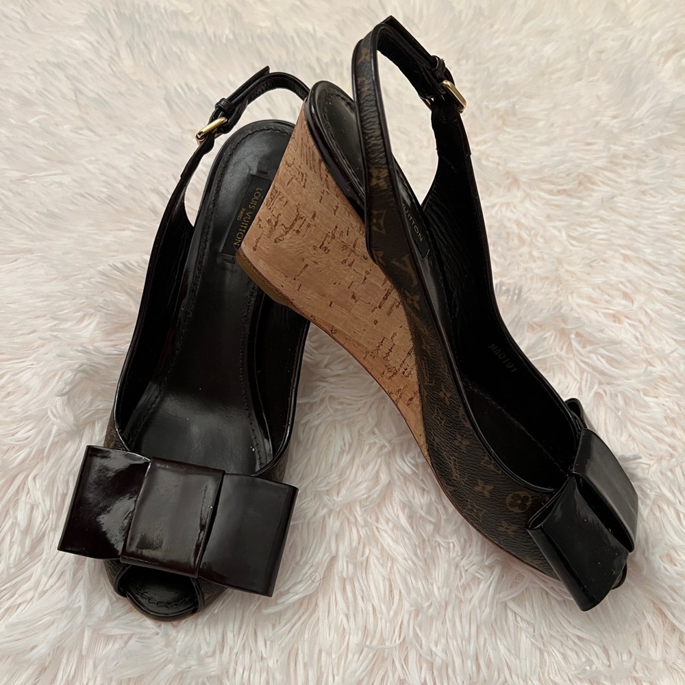 Louis Vuitton Black and Brown Wedge Sandals with Decorative Buckle - Picture 2 of 16